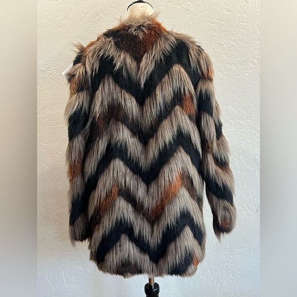 Amuse Society Faux Fur Chevron Jacket – Size XS - Picture 4 of 14